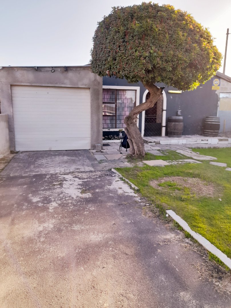 2 Bedroom Property for Sale in Beverly Park Western Cape